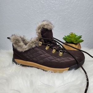 Land's End Powder Belle quilted winter shoes, Size 8.5 B